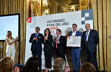 Master Battery Premio Pyme 2024 de Madrid por su esfuerzo en reindustrialización, formación, innovación, digitalización, expansión internacional, sostenibilidad y respeto al medio ambiente