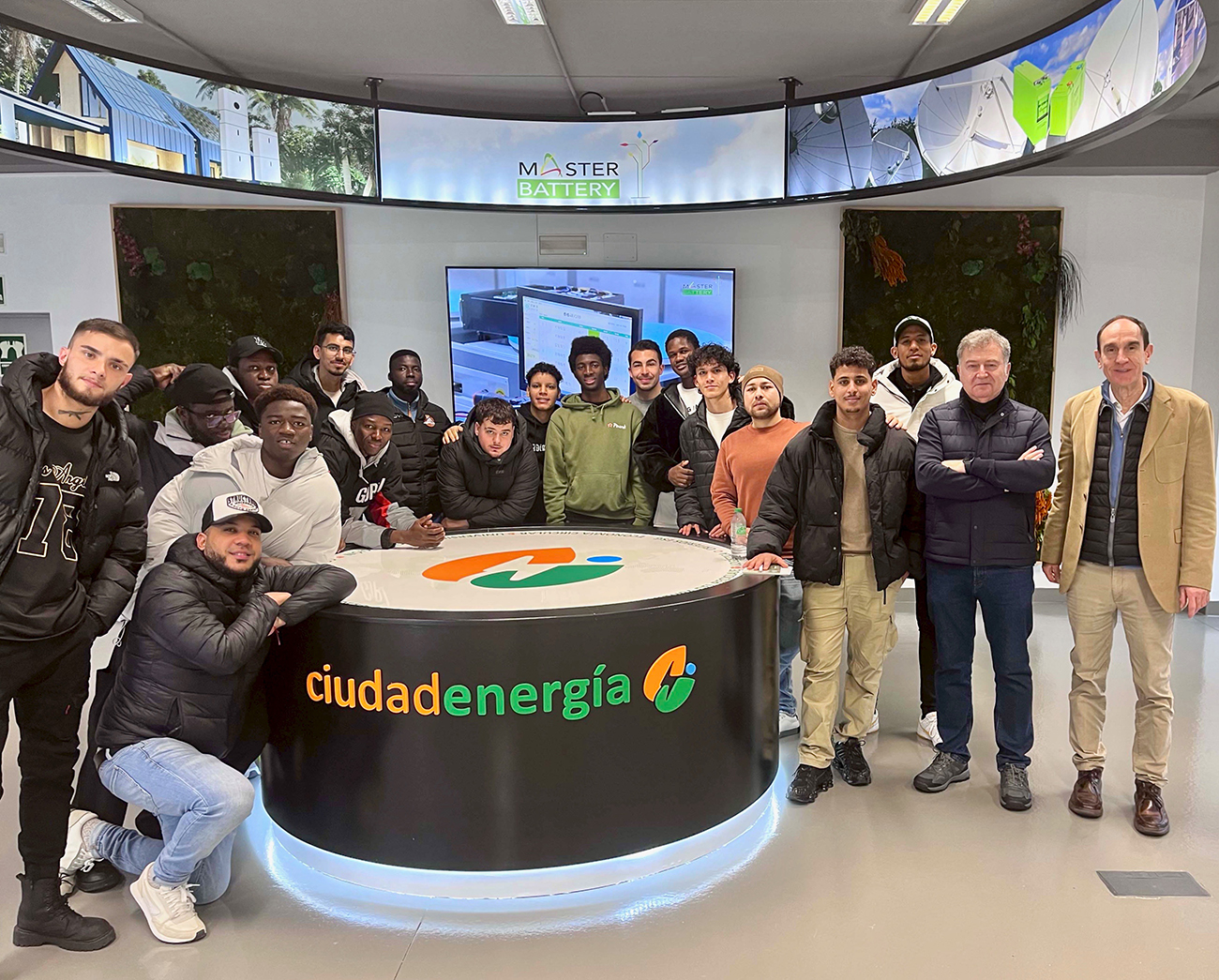 Ciudadenergía y Master Battery colaboran con CESAL en el Curso de Instalaciones Fotovoltaicas de la ETSIDI-UPM dirigido a jóvenes en situación de vulnerabilidad